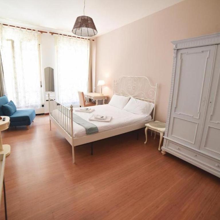 Barcolana Guest House - Chambre Triple avec Toilettes Communes - 1