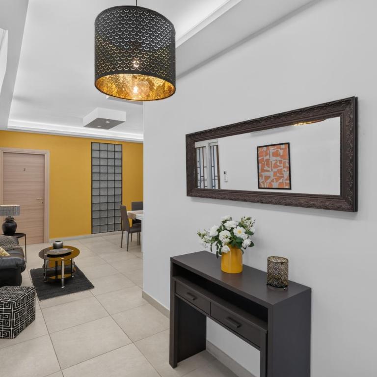 Philomena Home Pompei Centro - Appartamento con 2 Camere da Letto - 1