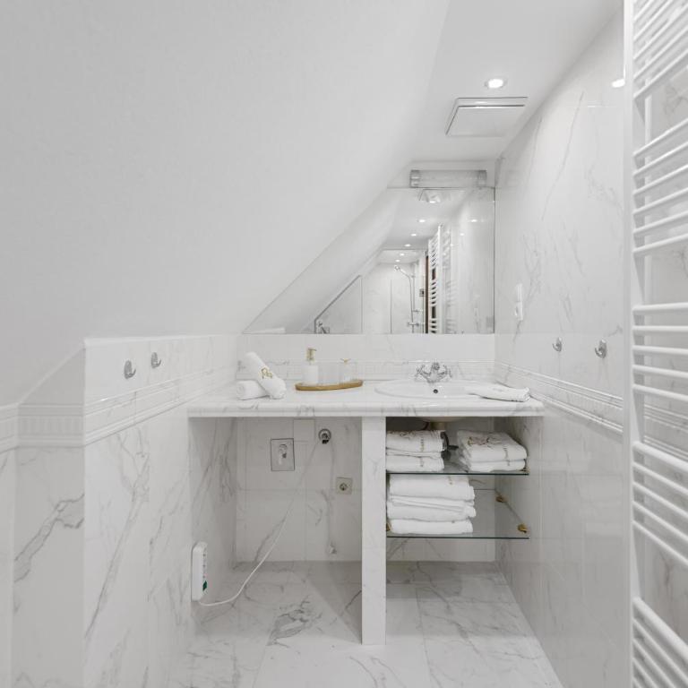 Gutshof Weißenbach - Appartement 2 Chambres Deluxe avec Balcon - 16