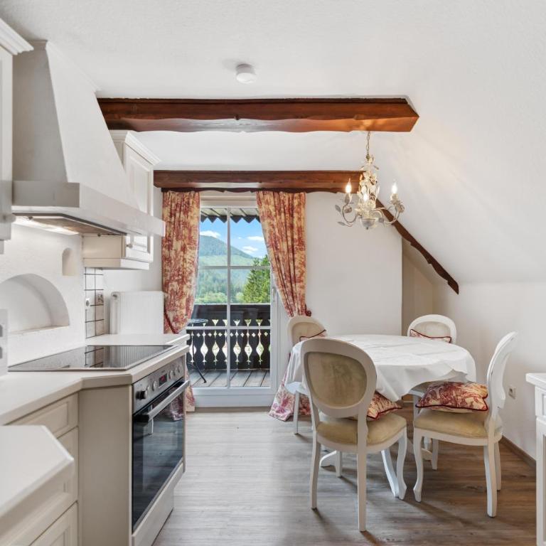 Gutshof Weißenbach - Appartement 2 Chambres Deluxe avec Balcon - 12
