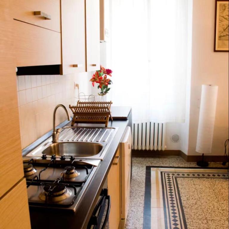 Charming Flat with Duomo View - One-Bedroom Apartment - 7