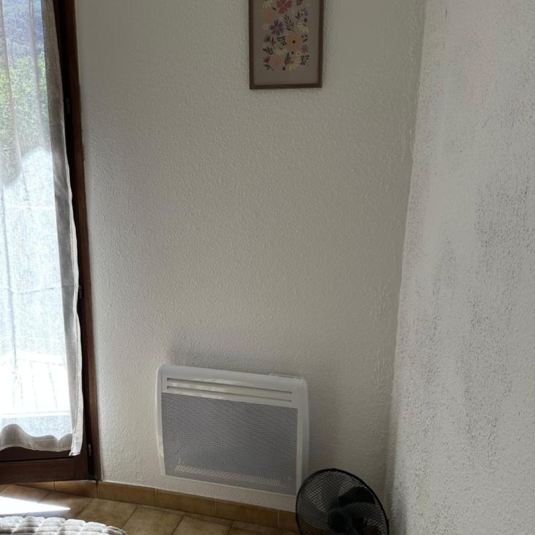 Appartement T2, 4 couchages avec balcon, tout proche de la cure thermale, centre-ville - Appartamento con 1 Camera da Letto - 25