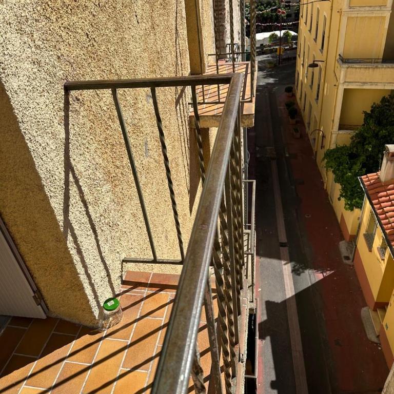 Appartement T2, 4 couchages avec balcon, tout proche de la cure thermale, centre-ville - Appartamento con 1 Camera da Letto - 11