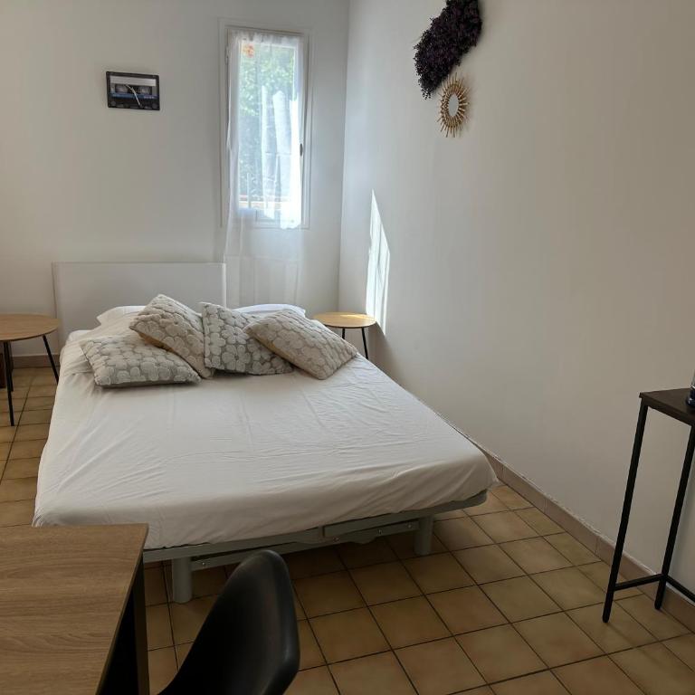 Appartement T2 avec terrasse privée, 4 couchages, tout proche de la cure thermale, centre-ville - Apartment mit 1 Schlafzimmer - 9
