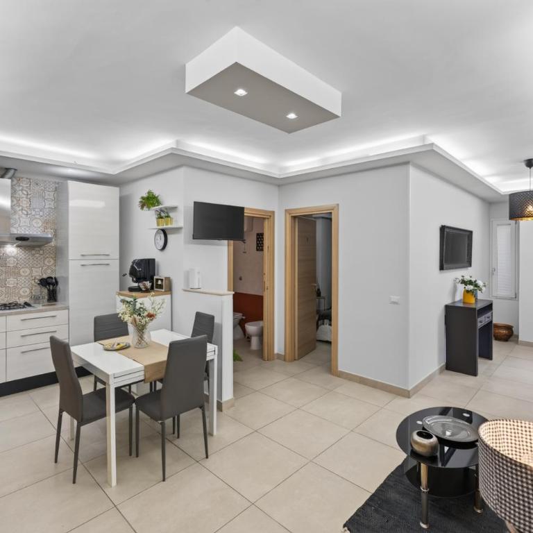 Philomena Home Pompei Centro - Appartamento con 2 Camere da Letto - 16