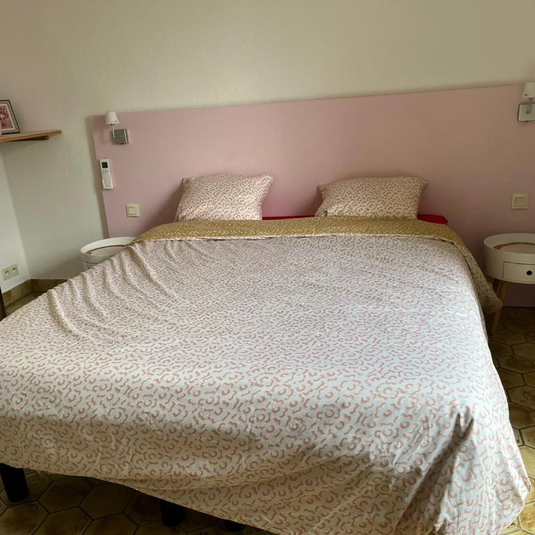 Appartement 11 en duplex - LES SUITES DE ROBINSON - Résidence avec piscine en bord de Siagne, à Mandelieu-La-Napoule - Appartement 1 Chambre Supérieur - 10