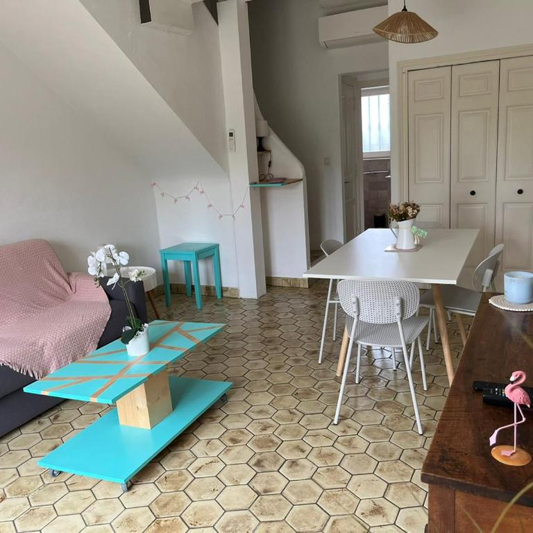 Appartement 11 en duplex - LES SUITES DE ROBINSON - Résidence avec piscine en bord de Siagne, à Mandelieu-La-Napoule - Appartement 1 Chambre Supérieur - 7