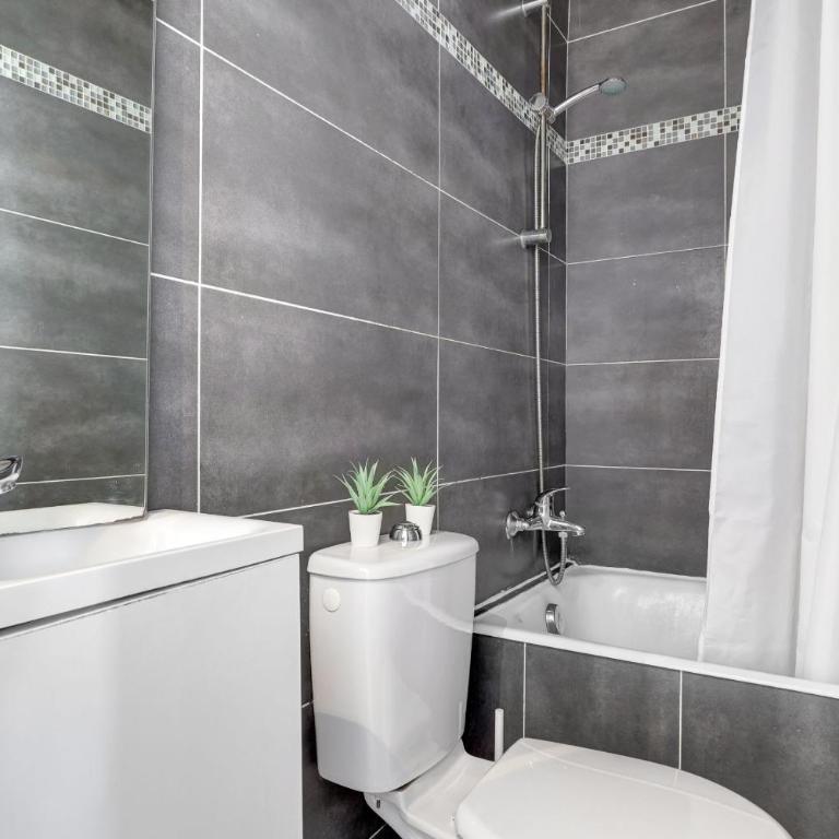 BnBNova - Le Marais Republique - Studio - 15