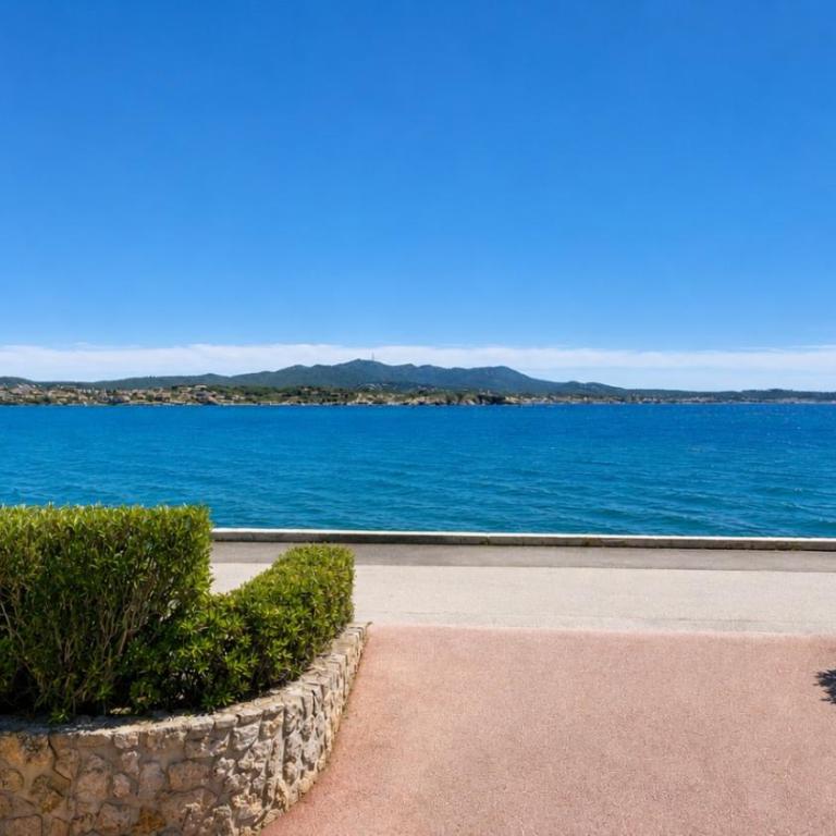 Les Baux 1 - One-Bedroom Apartment with Sea View - 9