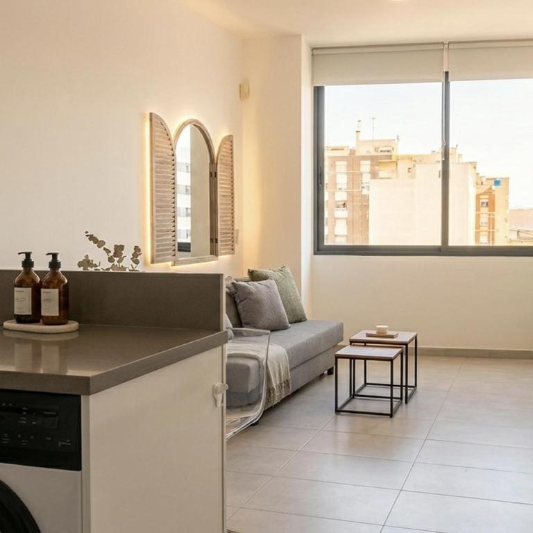 Apartamento Paseo Marítimo frente el mar con terraza y parking - Appartamento con 1 Camera da Letto - 4