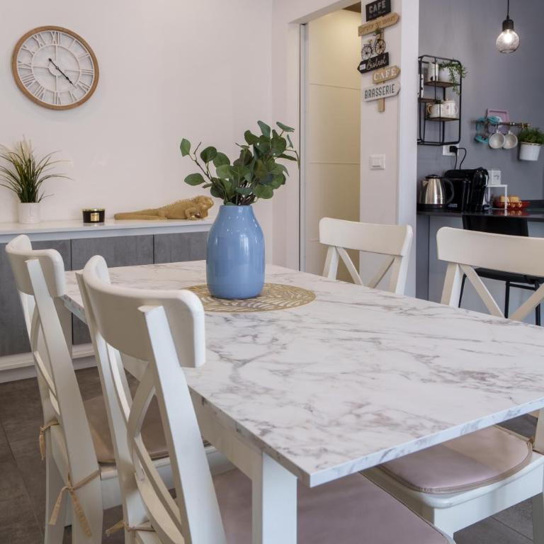 Crocera Home Genova - Appartamento con 2 Camere da Letto - 2