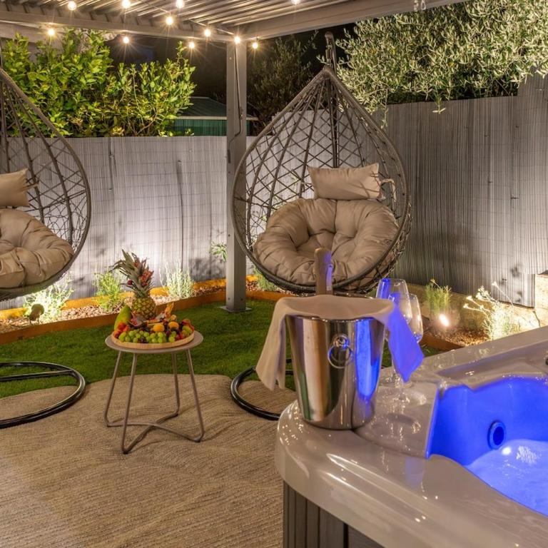 Luxury Garden Suite with Private Heated jacuzzi - Appartamento Classic con 1 Camera da Letto e Letto King-Size - 47