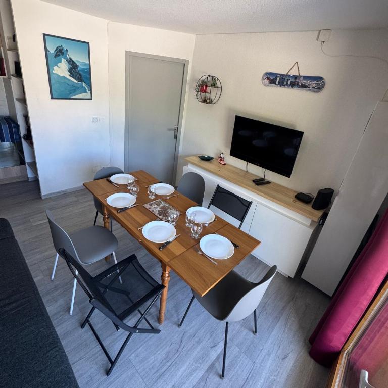 Appart SFL 1650m - Appartement 2 Chambres - 7