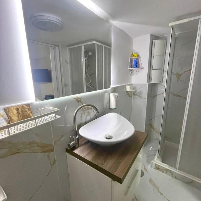 La Perla di Napoli - Appartamento con 1 Camera da Letto - 5