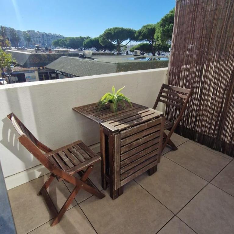 Studio Carnon climatisé avec vue port et balcon - Appartement 1 Chambre avec Terrasse - 4