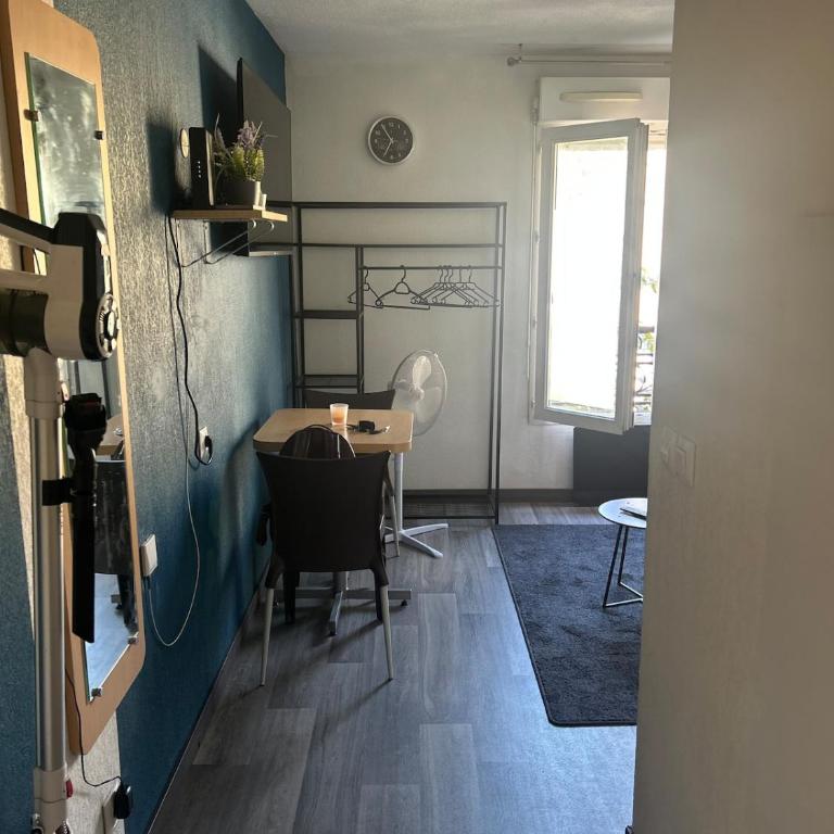 Studio à Nice Calme et Tout Équipé - Apartamento de 1 dormitorio - 2