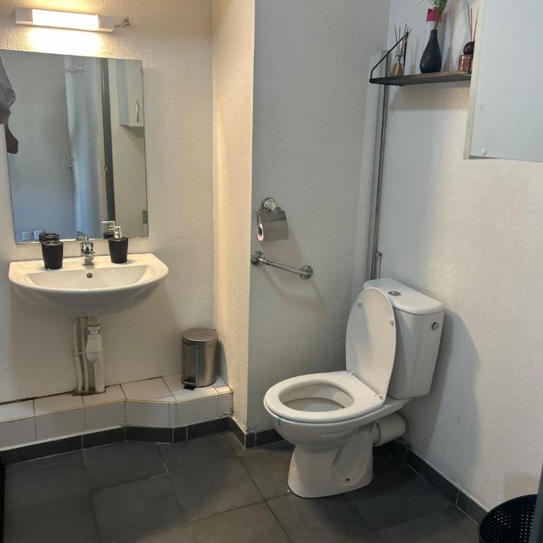 Studio à Nice Calme et Tout Équipé - Apartamento de 1 dormitorio - 3
