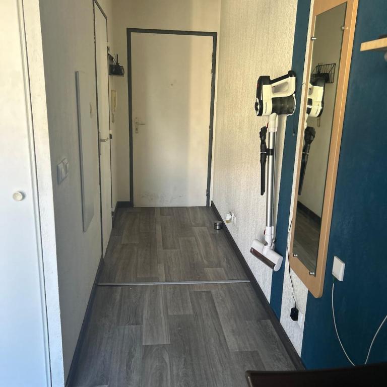Studio à Nice Calme et Tout Équipé - Apartamento de 1 dormitorio - 6