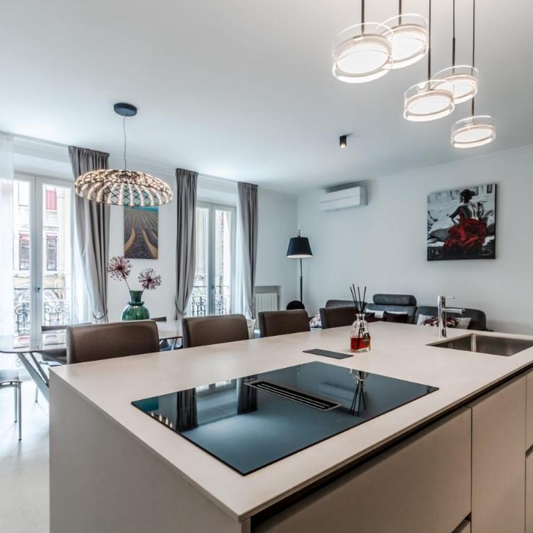Rizzoli Luxury Towers View Apartment Bologna - Suite Appartamento con 3 Camere da Letto - 50