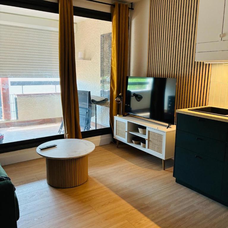 Duplex Vue Lac à Cap Coudalère, Piscine et Parking - Appartement 1 Chambre - 7