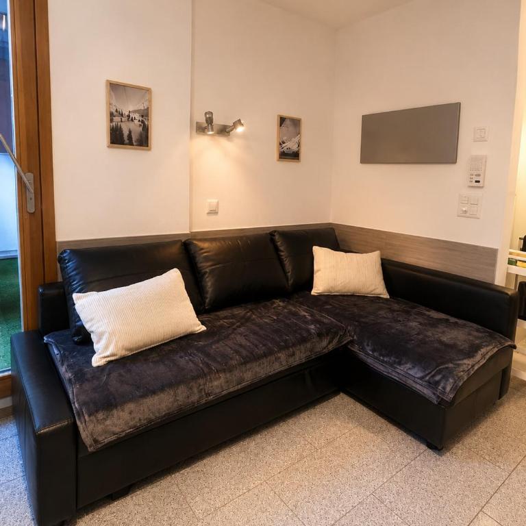 Bergstudio IV I Flims Laax I Bike & Hike I Parking - Studio Apartment with One Double Bed and Shared Terrace - 4