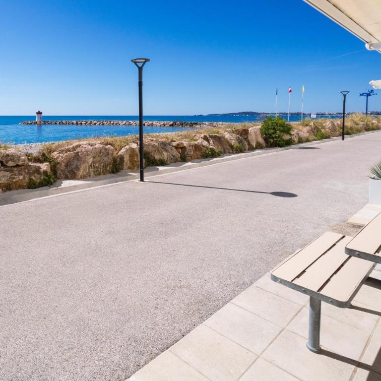 French Riviera Loft Panoramic Sea View, Beachfront - Loft - 23