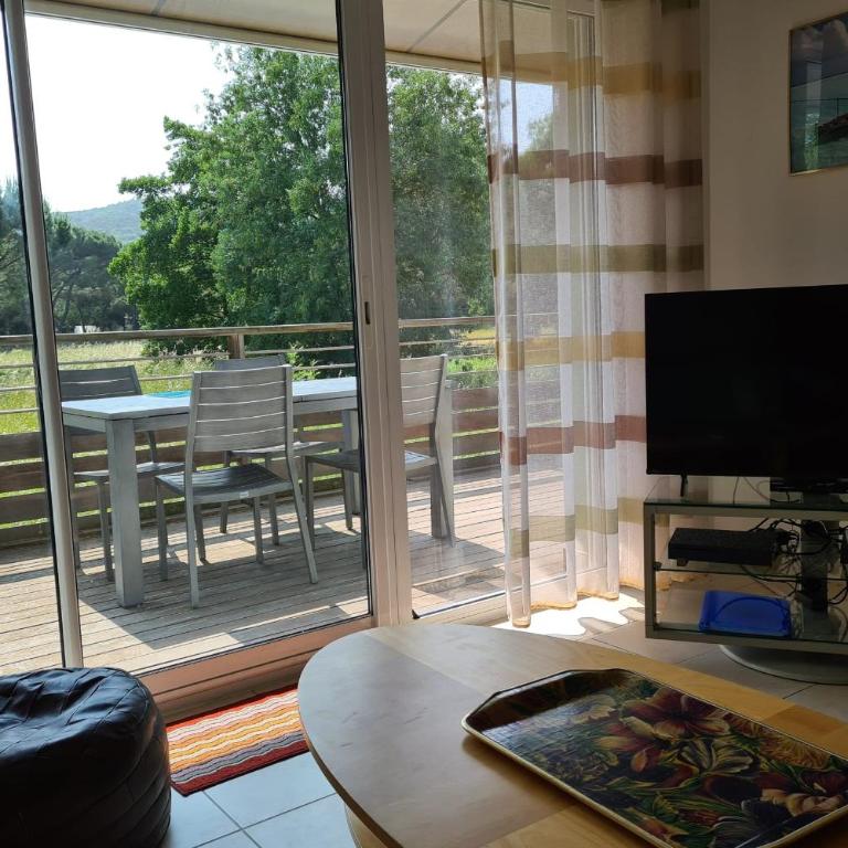 Appartement spacieux avec piscine - Appartement - 7