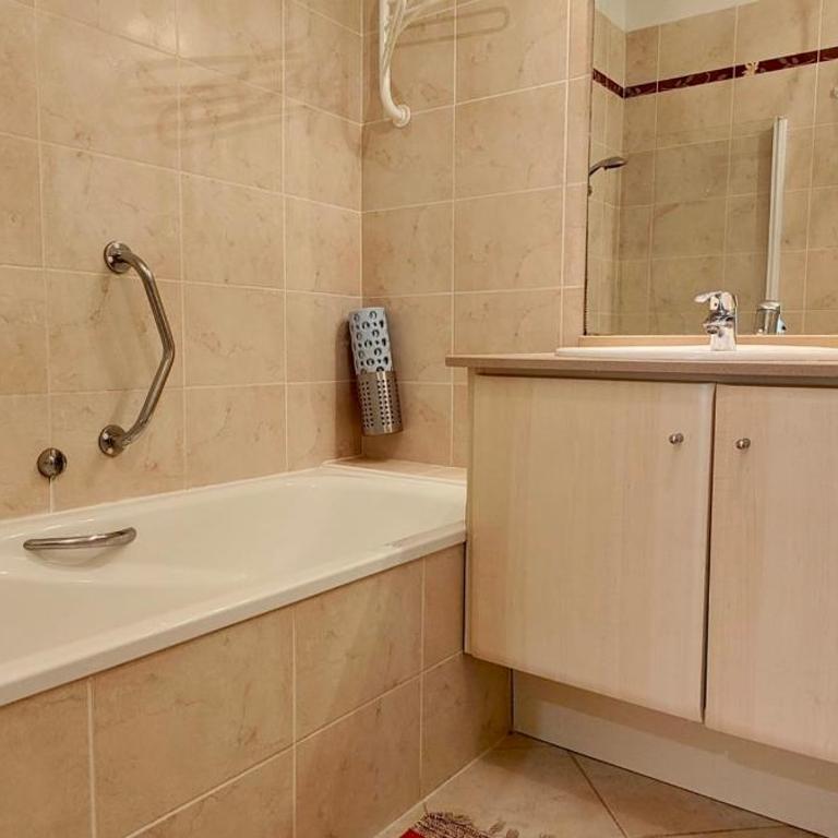 Appartement spacieux avec piscine - Appartement - 13