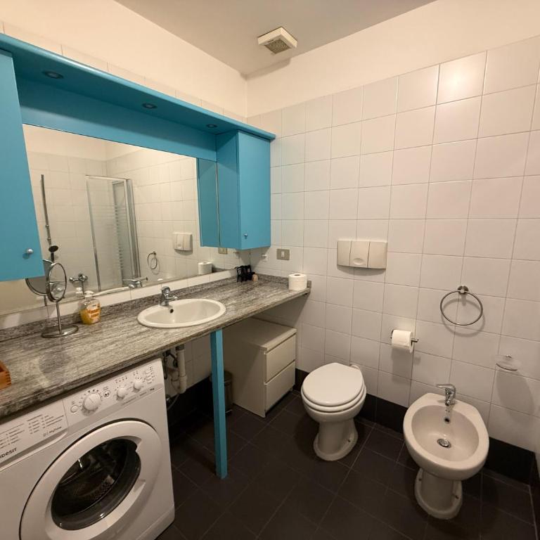 Milano Art Gallery Apartment - 10 min to Duomo - Appartamento con 2 Camere da Letto - 20