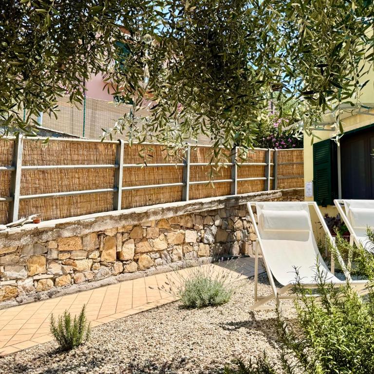 ROSMARINO - Charming 2 bedrooms apartment with garden and parking - Two-Bedroom Apartment with Garden View - 44