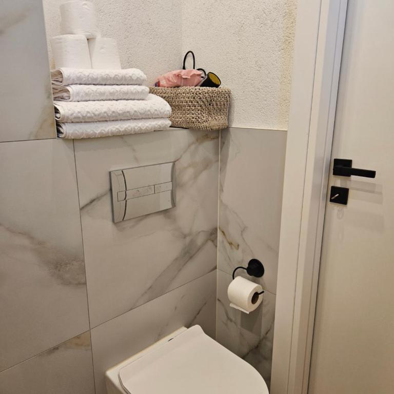 TheDozo - 1BDR Modern, Central, Newly Renovated - Apartman sa 2 Spavaće Sobe - 7