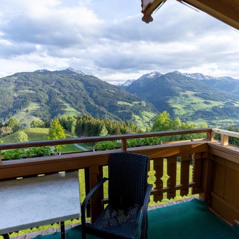 Bergbauernhof Familienparadies Oberhasenberghof - Appartement avec Balcon - 3