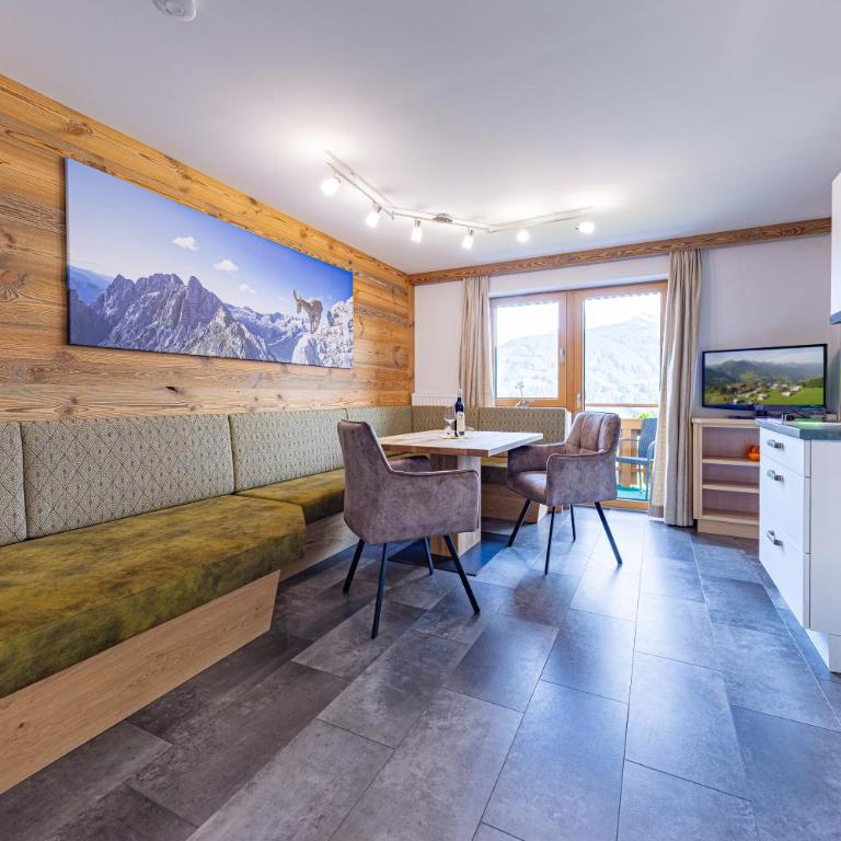 Bergbauernhof Familienparadies Oberhasenberghof - Appartement avec Balcon - 6