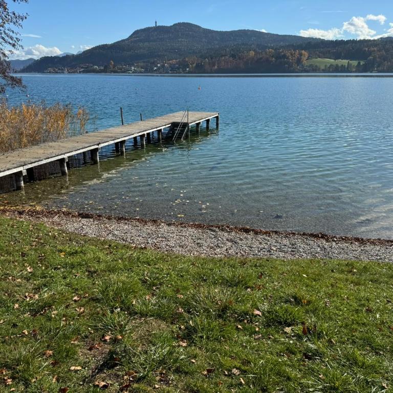 Lakeside Central Apartment Wörthersee - Free covered Parking, Train & Bus & Supermarket with Supercharger - Apartment mit 1 Schlafzimmer und Balkon - 3