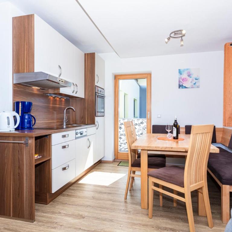 Bergbauernhof Familienparadies Oberhasenberghof - Appartement avec Terrasse - 19