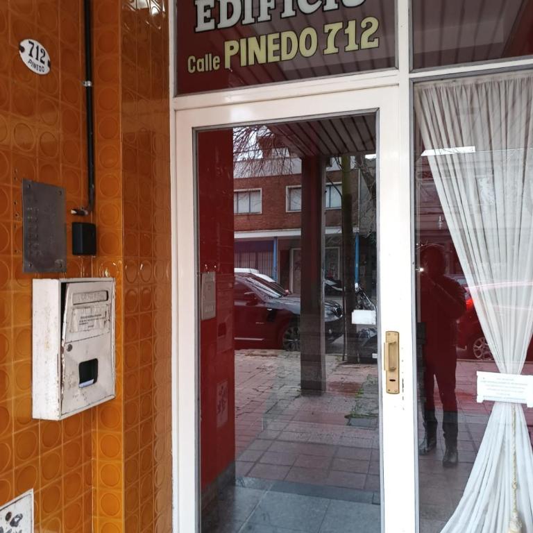 Monoambiente en pleno centro de Adrogué - Apartamento de 1 dormitorio - 23