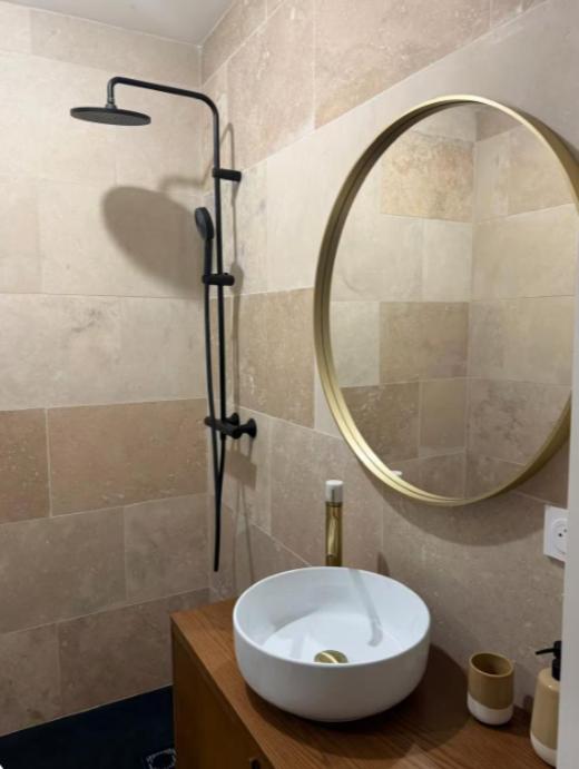 Studio cosy près des Arènes, charme et confort - Appartamento con 1 Camera da Letto e Vista Città - 8