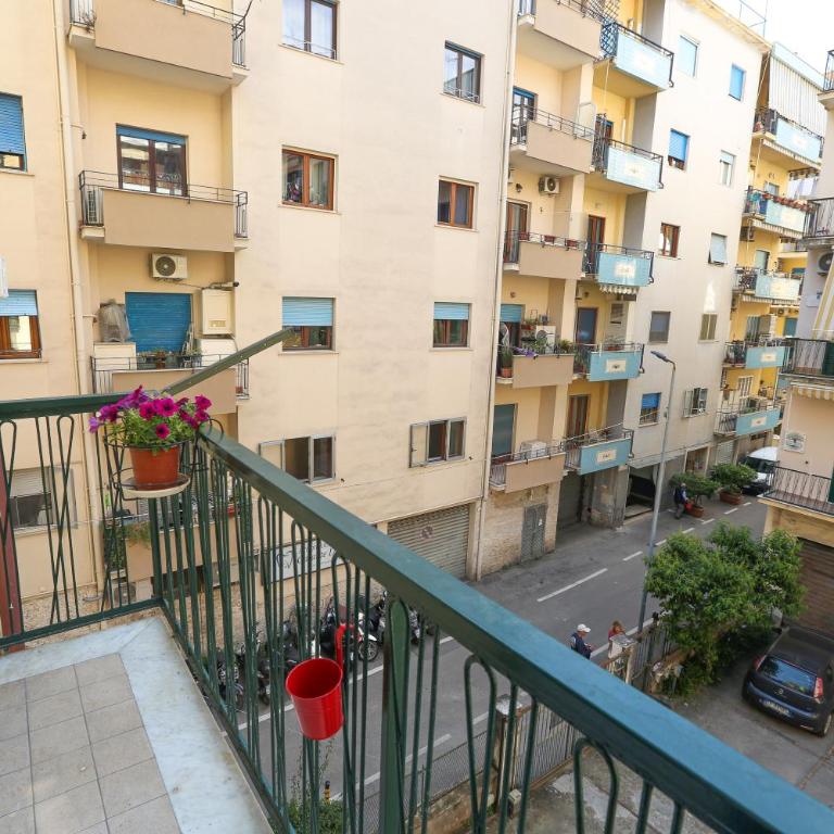 Ricomincio da Tre - Camera Matrimoniale con Balcone - 8