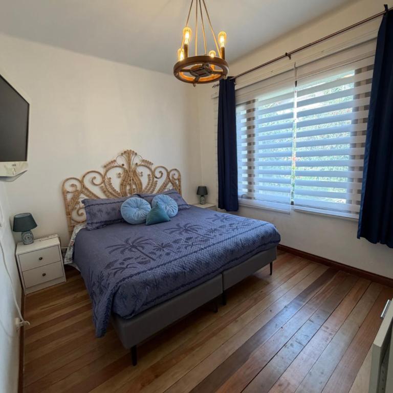 Gran casa con tinaja a pasos de la playa - Three-Bedroom House - 16