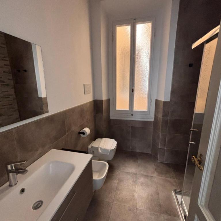 Aura Suites Florence - Comfort Triple Room - 6