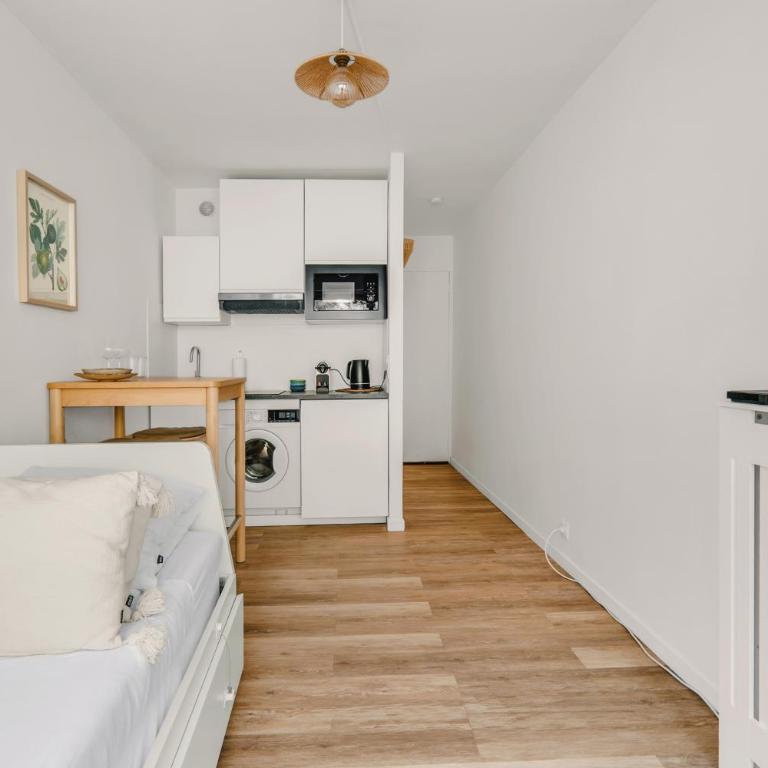 Cosy & Quiet studio with AC and Balcony with a view of nature - Apartment mit 1 Schlafzimmer - 5
