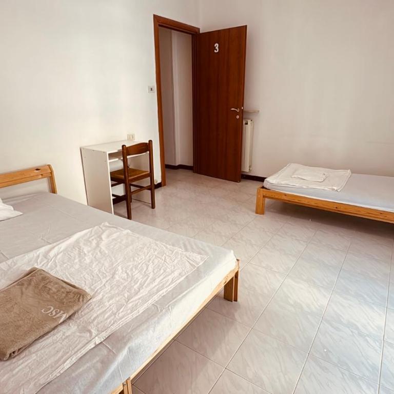 Double and Triple Rooms near Principe Station Shared Bathroom - Double Room with Shared Bathroom - 4