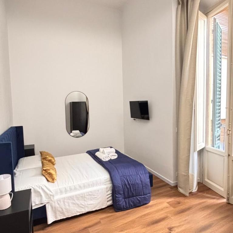 Aura Suites Florence - Studio with Balcony - 18