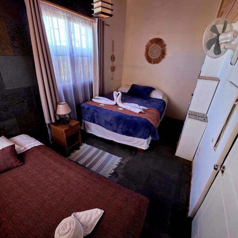 Hostal Desert - Habitación Triple con baño - 6