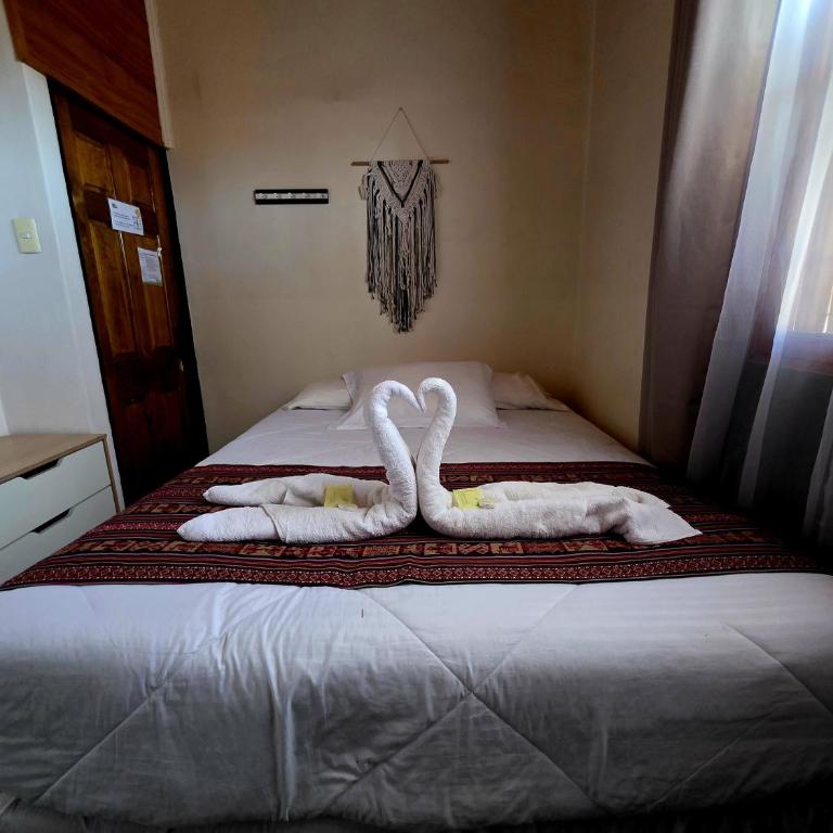 Hostal Desert - Habitación Triple con baño - 7