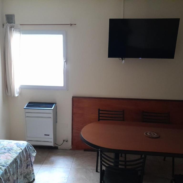 Mauricio - One-Bedroom Apartment - 6