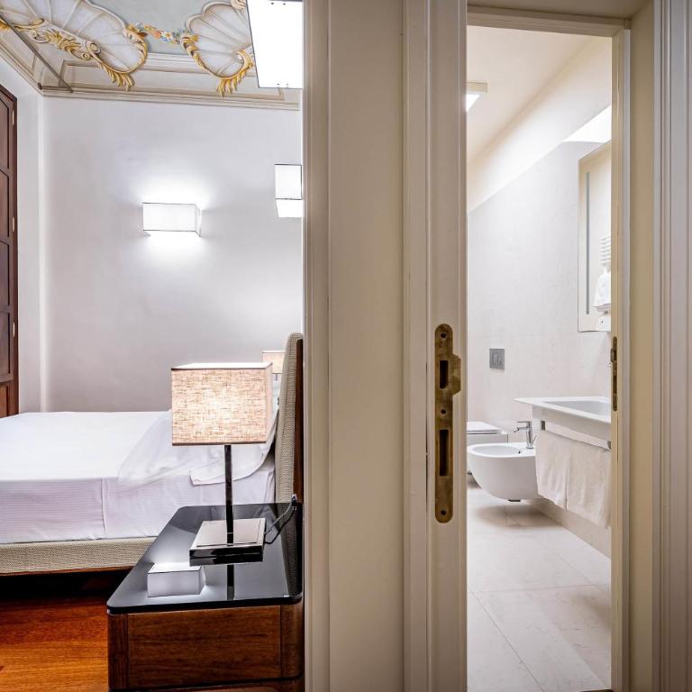 Frescoed apartment in the heart of Florence - Appartamento - 12