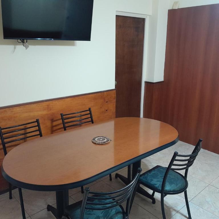 Mauricio - One-Bedroom Apartment - 2