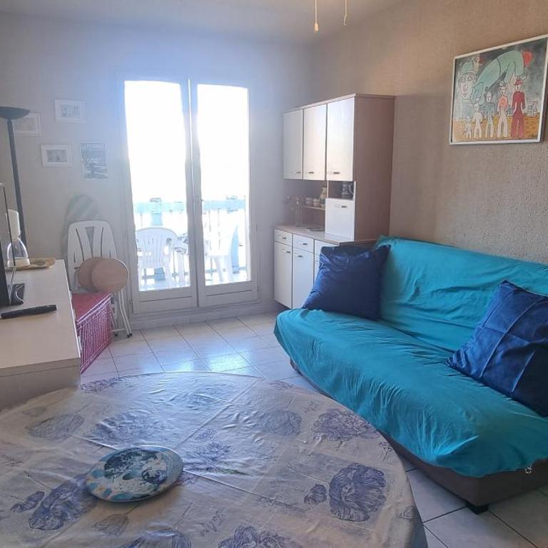 Vue grande plage à 100m, secteur Lydia, appartement 4 couchages, grand balcon, ventilateurs - Two-Bedroom Apartment - 11