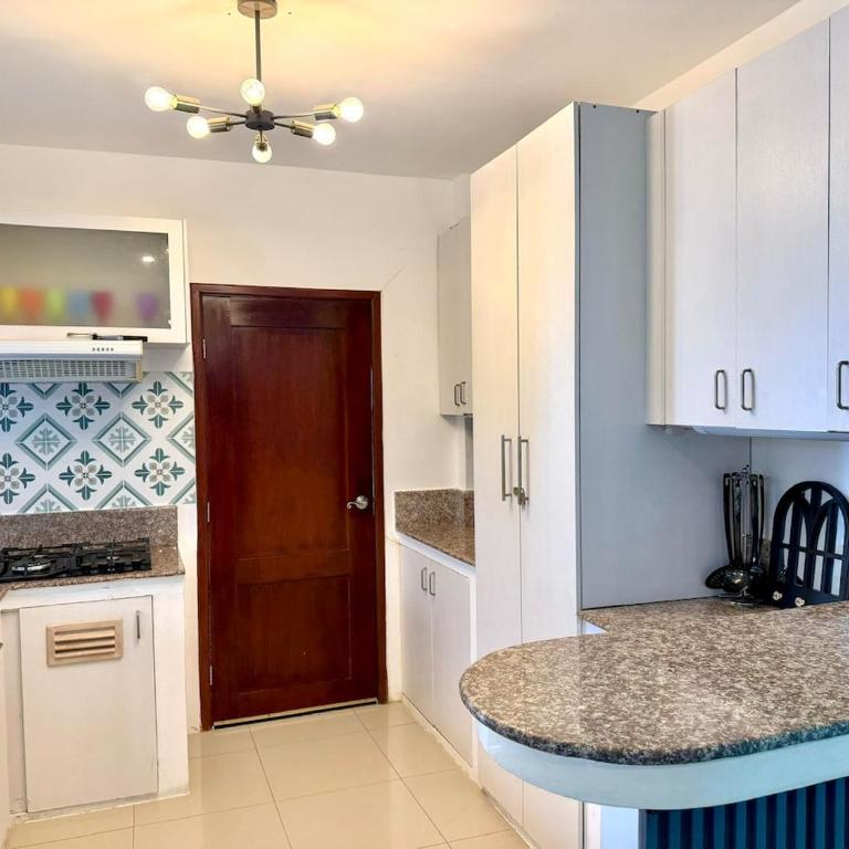 Casa de playa con piscina y acceso al océano - Apartamento - 4